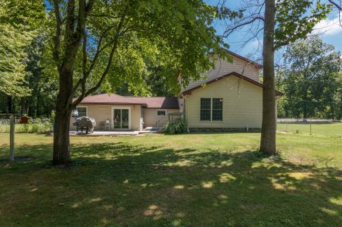 5555 2 St, Kalamazoo MI 49009-8576 exterior