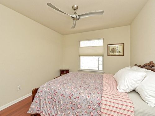 13501 Anarosa Loop, Austin TX 78727-1410 exterior