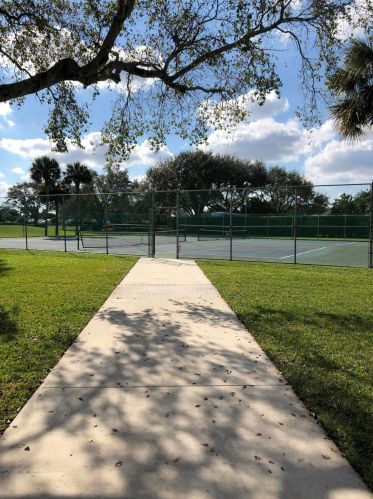 5360 Courtney Cir, Boynton Beach FL 33472-1249 exterior