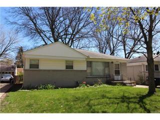 24240 Ridgedale St, Detroit MI  48237-4624 exterior