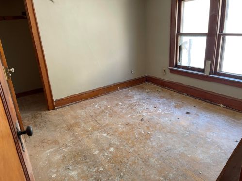 426 Chambers St, Milwaukee WI  53212-2356 exterior