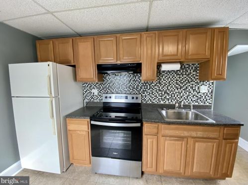 308 Cooper St, Camden NJ 08108-2223 exterior