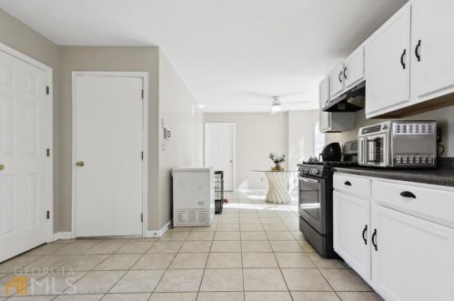 3513 Cameo Ct, Lithonia GA  30039-4844 exterior