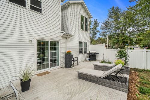 80 Lakeshore Blvd, Meskegon MI 49444-3819 exterior