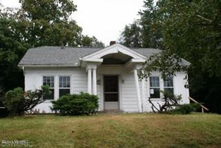 1625 Michigan Ave, Albion MI  49224-9203 exterior