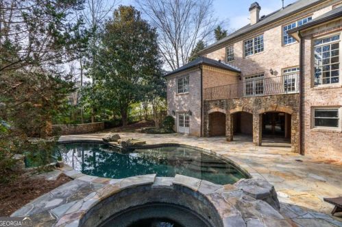 700 Brookwoods Trce, Atlanta GA 30342-2473 exterior