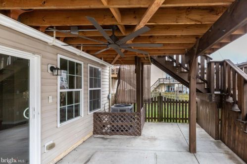 711 Grant Dr, Hanover PA  17331-2079 exterior