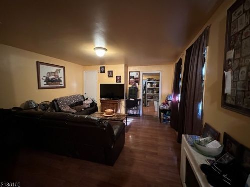 40 Clinton St, Paterson, NJ 07522-1775