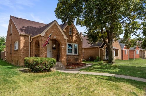 4550 41st St, Milwaukee WI  53209-5818 exterior