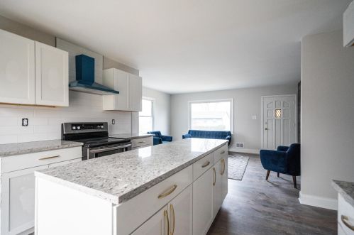 8300 Herbert Ave, Milwaukee WI 53218-3633 exterior