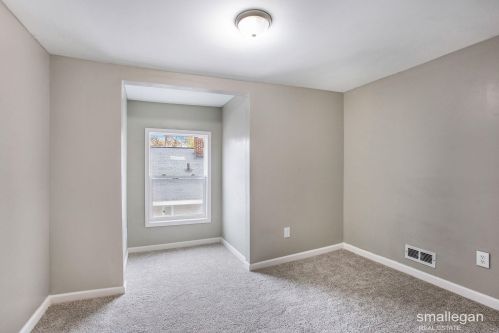 409 Washington Ave, Meskegon MI 49441-2472 exterior