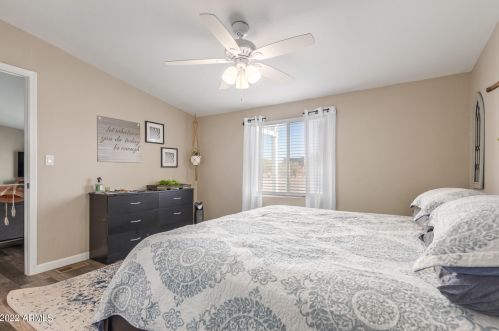 2208 Estrella Rd, Phoenix AZ 85087-8179 exterior