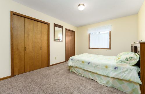 5190 Grn Mdw Rd, Kalamazoo MI 49009-1262 exterior