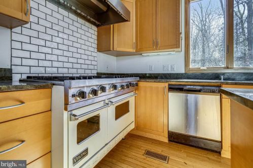 2751 Colonial Rd, Accokeek MD 20607-2366 exterior