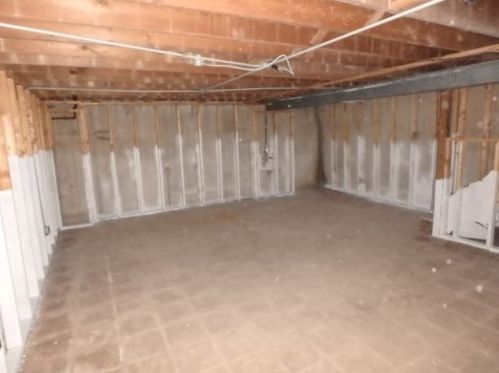 8023 Stewart Ave, Chicago IL 60628-7233 exterior