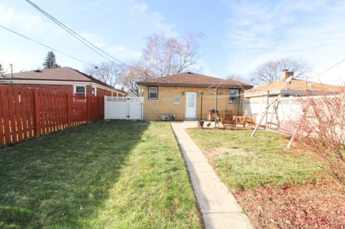 4740 70th St, Milwaukee WI  53218-4849 exterior