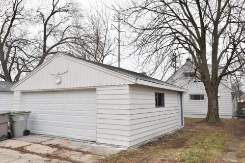 4649 20th St, Milwaukee WI  53221-2807 exterior