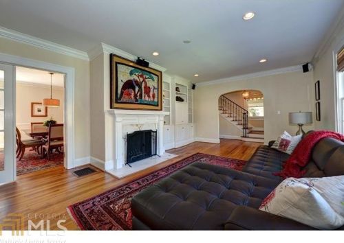 685 Morningside Dr, Atlanta GA  30324-5275 exterior