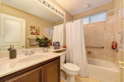 700 Diamond Glen Cir, Folsom CA 95630-3157 exterior