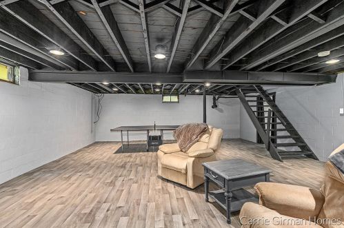 5807 124th Ave, Fennville MI  49408-9468 exterior