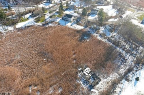 7 Berry Rd, Wantage NJ 07461-3009 exterior