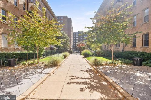 1401 Columbia Rd, Washington DC 20009-4711 exterior