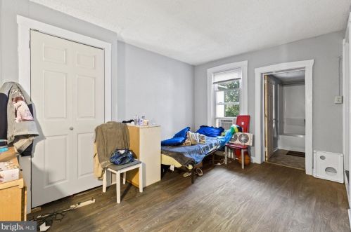 64 Locust St, Lancaster PA 17602-3635 exterior