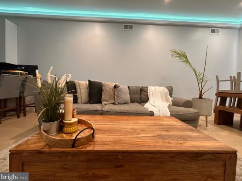 1426 Franklin St, Philadelphia PA  19122-3612 exterior