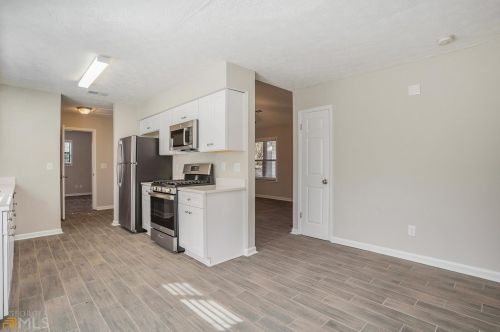 972 Timbervale Ln, Lithonia GA  30058-6010 exterior