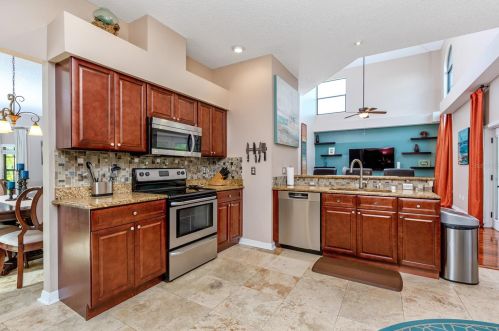 11322 Glenmont Dr, Tampa FL 33635-1533 exterior