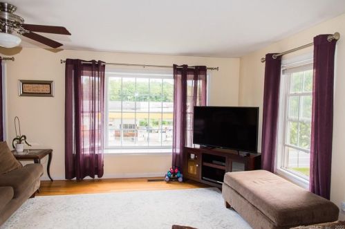 639 Old Colony Rd, Meriden CT 06451-6301 exterior