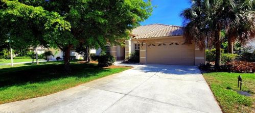 6610 Chestnut Cir, Naples, FL 34109-7810