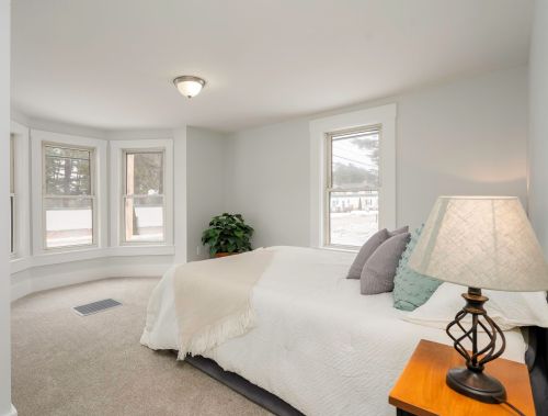 52 Pembroke Rd, Concord NH 03301-5707 exterior