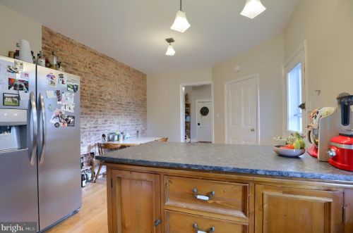 433 Walnut St, Lancaster PA 17603-3362 exterior