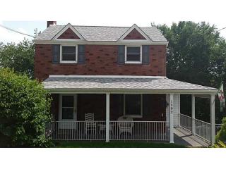 1582 Greencrest Dr, Pittsburgh, PA 15226-1920