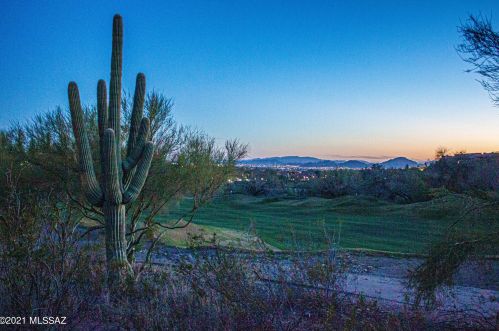 5999 Placita Pajaro, Tucson AZ  85718-3466 exterior