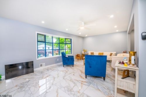 1570 Franklin St, Clark NJ  07066-2517 exterior