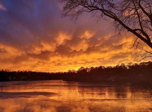 955 Lake Dr, Lithonia GA  30039-5747 exterior