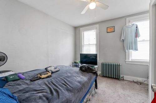 9 Carrick Ave, Pittsburgh PA  15210-4321 exterior