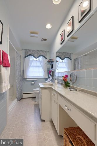 1926 Drexel Ave, Lancaster PA 17602-3302 exterior