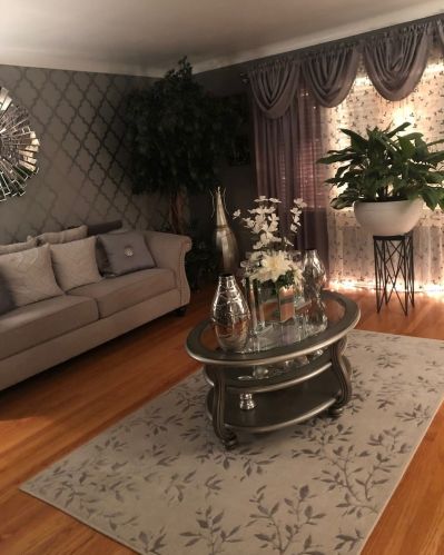 7042 Artesian Ave, Chicago, IL 60629-1424