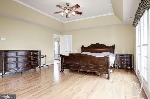 204 Deep Trail Ln, Rockville MD  20850-7753 exterior