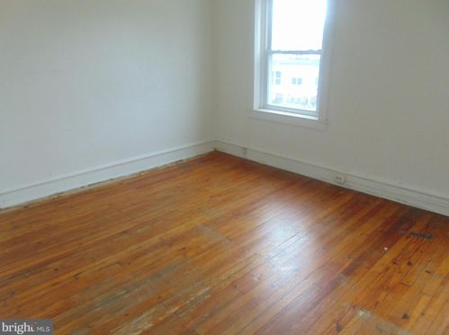 4612 Woodland Ave, Camden NJ 08110-6430 exterior