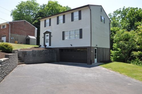 112 Holly Hill Dr, Pittsburgh, PA 15237-2702