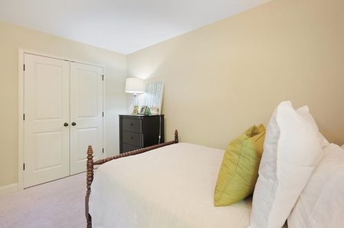 479 Holly Dr, Gainesville GA 30501-2142 exterior