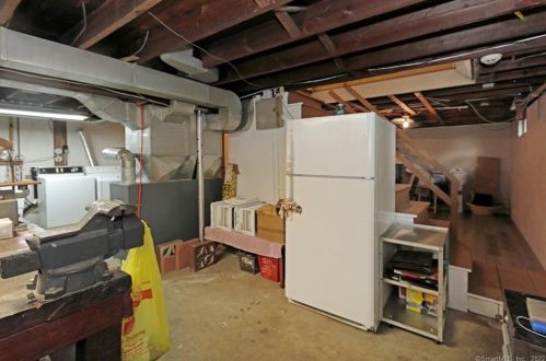 73 Ida Ave, Derby CT 06418-2322 exterior