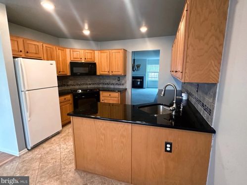 48 Cedar Ct, Limerick PA  19468-1493 exterior