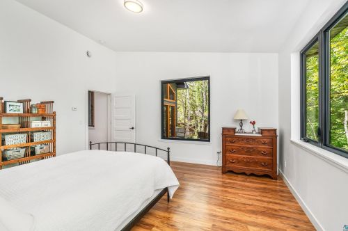 811 Mellwood Ave, Duluth MN 55804-1718 exterior