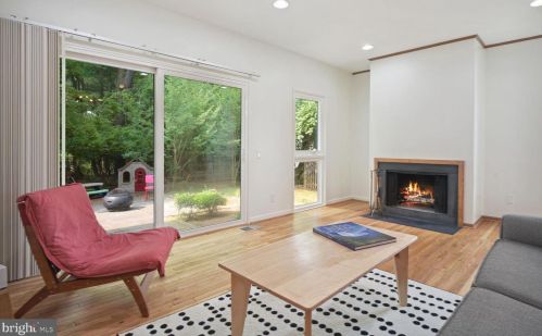 862 New Mark Esplanade, Rockville MD 20850-2736 exterior