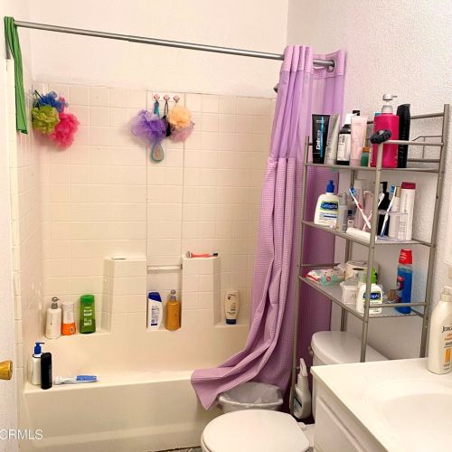 372 H St, Oxnard CA 93030-4824 exterior